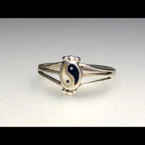 Sterling Silver Vintage Yin Yang Ring